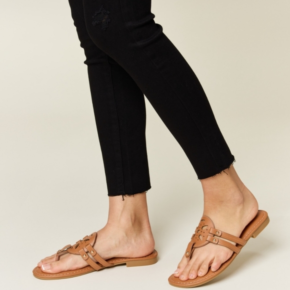Forever Link Cutout PU Leather Open Toe Sandals - Picture 5 of 5
